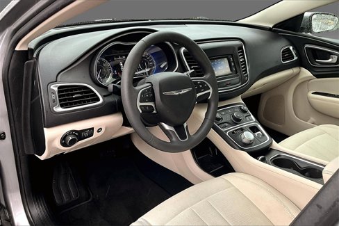 Used 2015 Chrysler 200 Limited image 7
