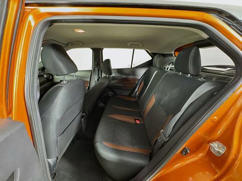 Used 2018 Nissan Kicks SR image 26