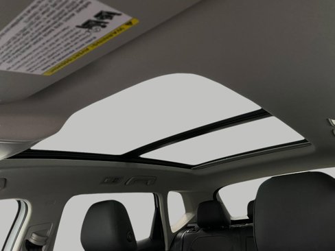 New 2025 Volkswagen Taos SE image 25
