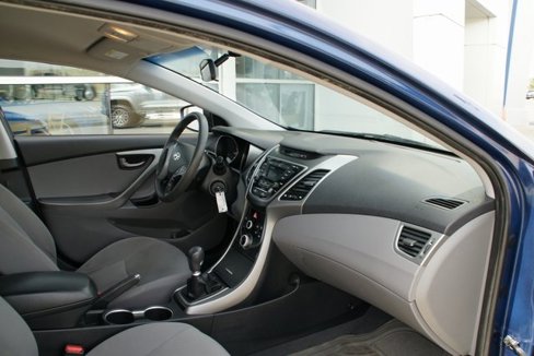 Used 2016 Hyundai Elantra SE image 31