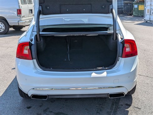 Used 2017 Volvo S60 T5 Inscription image 5