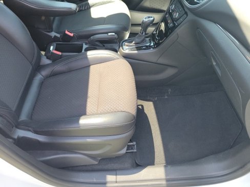 Used 2019 Buick Encore Sport Touring image 20