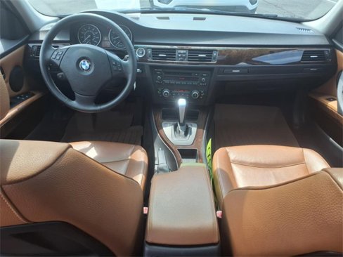 Used 2011 BMW 328i xDrive Sedan image 10