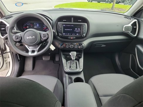 Certified 2022 Kia Soul LX w/ Technology Package image 12