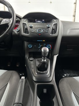 Used 2017 Ford Focus ST image 24