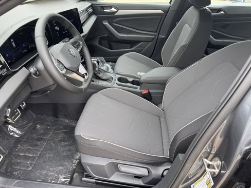 New 2025 Volkswagen Jetta Sport image 5