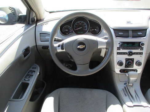 Used 2009 Chevrolet Malibu LS image 18