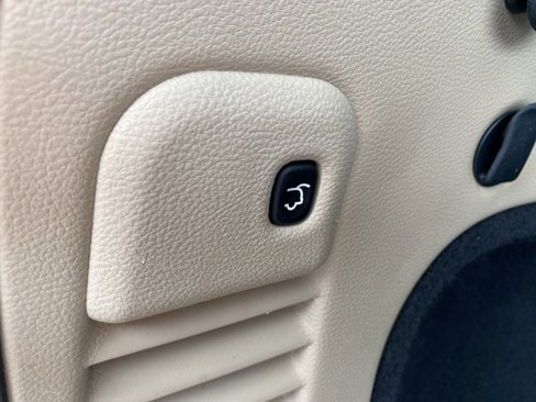 Used 2020 Jeep Grand Cherokee Limited w/ Premium Lighting Group image 8