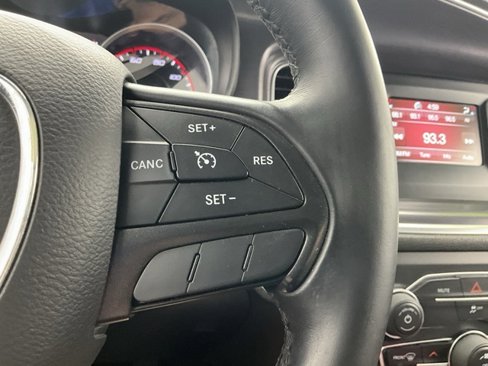 Used 2017 Dodge Charger SE image 17
