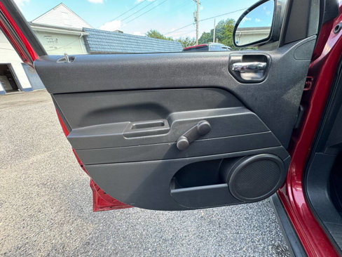 Used 2010 Jeep Compass Sport image 11
