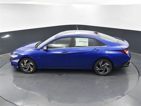 Used 2024 Hyundai Elantra SEL w/ Convenience Package image 24