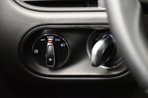 Certified 2023 Porsche Macan GTS image 23