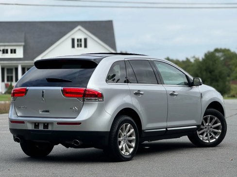 Used 2012 Lincoln MKX AWD image 7