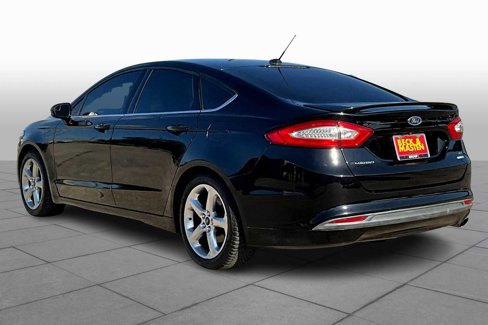 Used 2016 Ford Fusion SE w/ Equipment Group 201A image 10