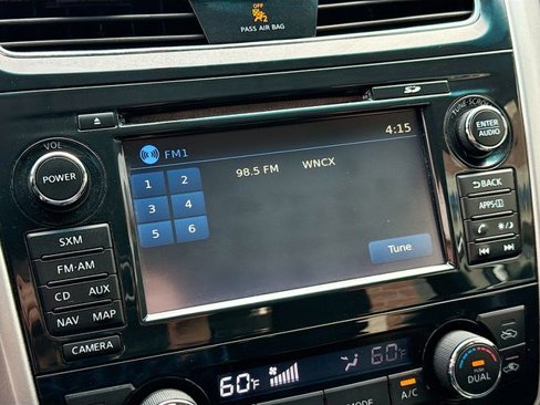Used 2015 Nissan Altima 2.5 SL w/ Technology Package image 16