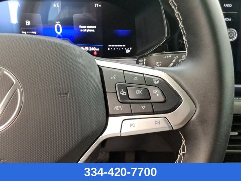Certified 2024 Volkswagen Taos SE image 25