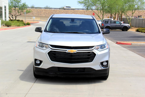 Used 2021 Chevrolet Traverse LS image 2