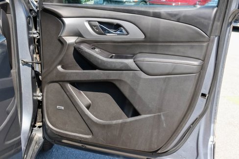 Used 2018 Chevrolet Traverse LT image 18