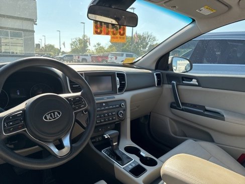 Used 2018 Kia Sportage LX w/ LX Popular Package image 11