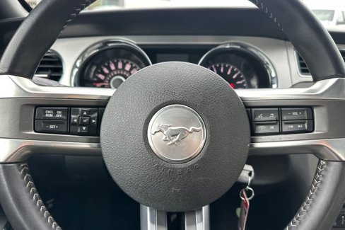Used 2014 Ford Mustang Premium image 20