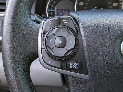 Used 2012 Toyota Camry XLE image 26