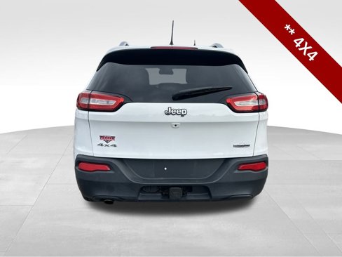 Used 2017 Jeep Cherokee Latitude w/ Cold Weather Group image 5