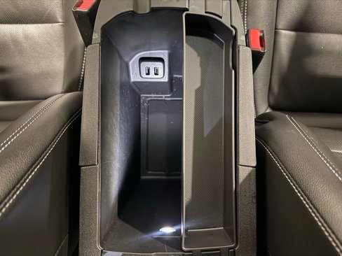 Used 2024 GMC Terrain SLT image 26