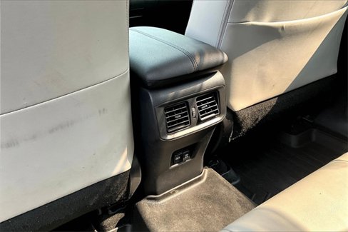 Used 2021 Toyota RAV4 XLE Premium image 29