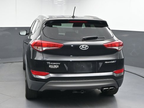 Used 2016 Hyundai Tucson Sport image 7