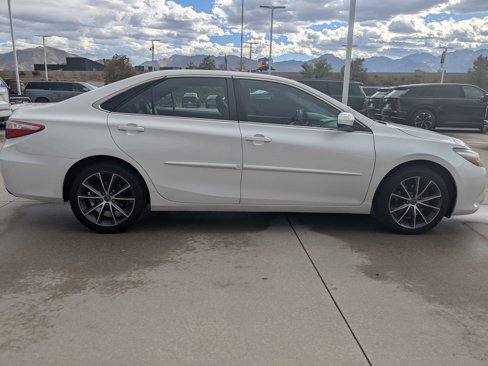 Used 2015 Toyota Camry XSE image 6