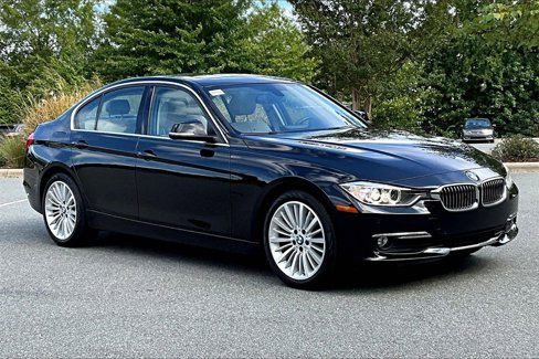 Used 2015 BMW 328i Sedan w/ Premium Package image 2