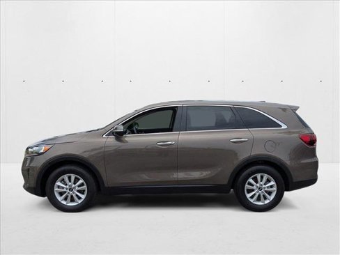 Used 2019 Kia Sorento LX image 8