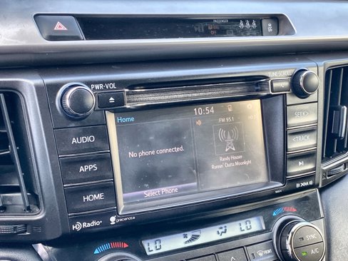 Used 2018 Toyota RAV4 XLE image 13