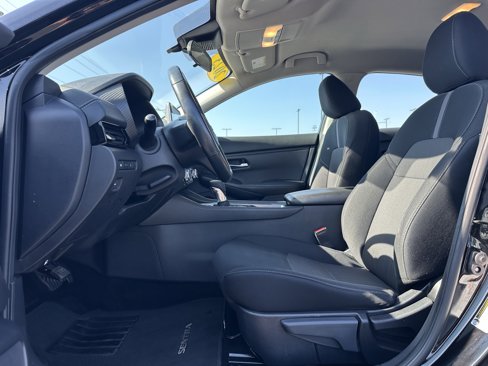 Used 2023 Nissan Sentra SV image 9