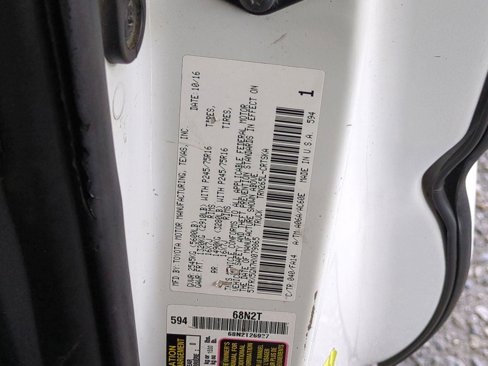 Used 2017 Toyota Tacoma SR image 22