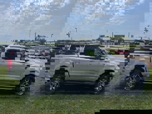 Used 2019 Ford Ranger Lariat w/ Equipment Group 501A Mid image 5