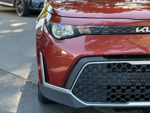 Used 2023 Kia Soul LX w/ LX Technology Package image 2