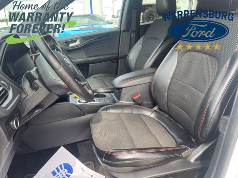 Used 2023 Ford Escape ST-Line w/ Cold Weather Package image 9