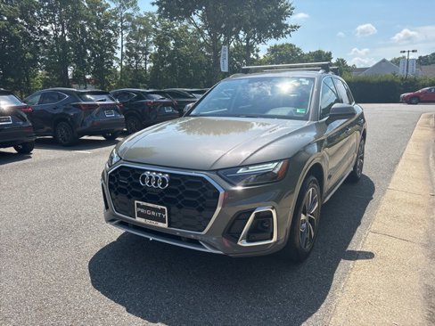 Used 2024 Audi Q5 2.0T Premium Plus w/ Premium Plus Package image 2