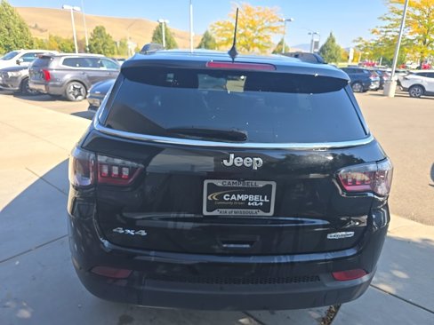 Used 2024 Jeep Compass Latitude image 5