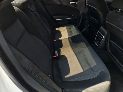 Used 2016 Dodge Charger SE image 31
