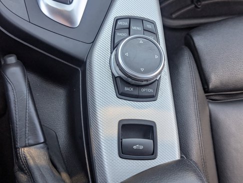 Used 2015 BMW M235i Convertible image 23
