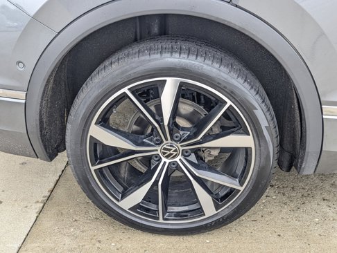 Used 2022 Volkswagen Tiguan SEL R-Line image 19