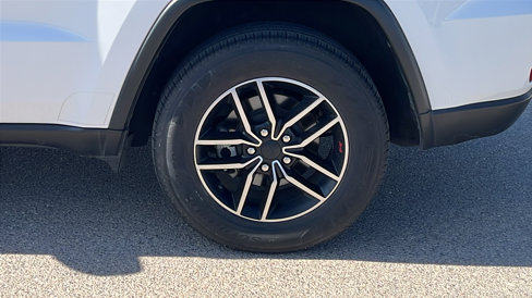 Used 2019 Jeep Grand Cherokee Trailhawk image 5