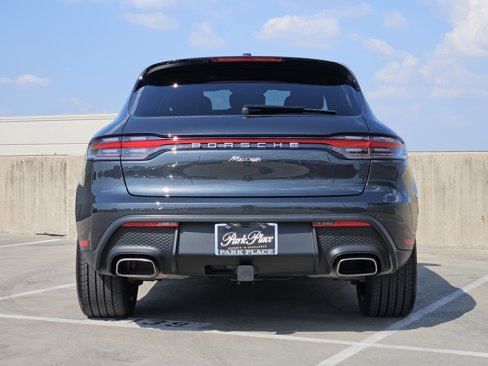 Certified 2025 Porsche Macan Turbo image 7