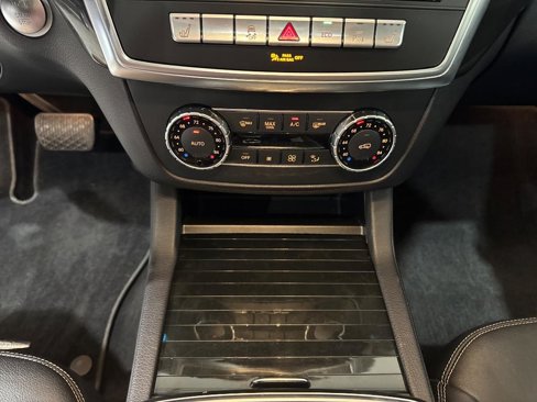 Used 2016 Mercedes-Benz GL 450 4MATIC image 46