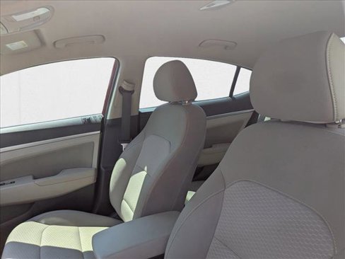Used 2020 Hyundai Elantra SEL image 16