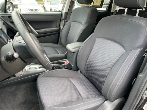 Used 2018 Subaru Forester 2.5i Premium w/ All-Weather Package image 6