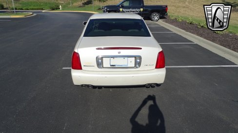 Used 2002 Cadillac De Ville w/ Comfort/Convenience Pkg image 9