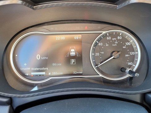 New 2025 Nissan Versa SR w/ Trunk Package image 14